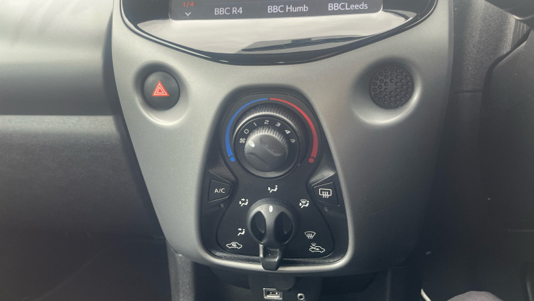 Toyota Aygo 1.0 VVT-i X-Play 5dr Petrol Hatchback